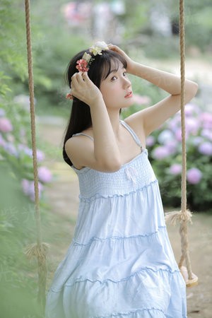误入妃途：邪魅皇帝不好追
